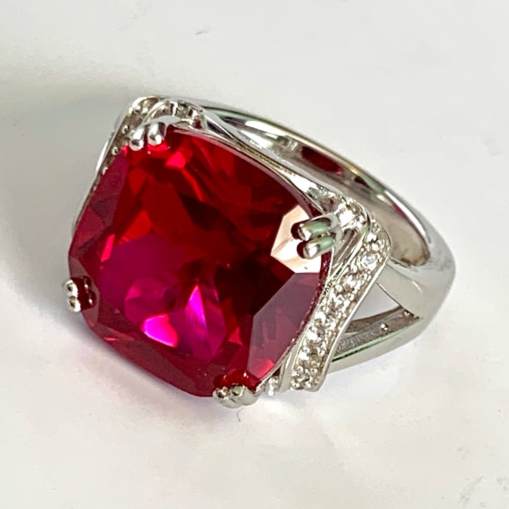 Lab Cultured Ruby 925 Sterling Silver Ring Sz 8.25 BBJ